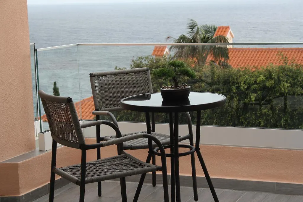 Ventur Flat Apartment Canico  Canico (Madeira)